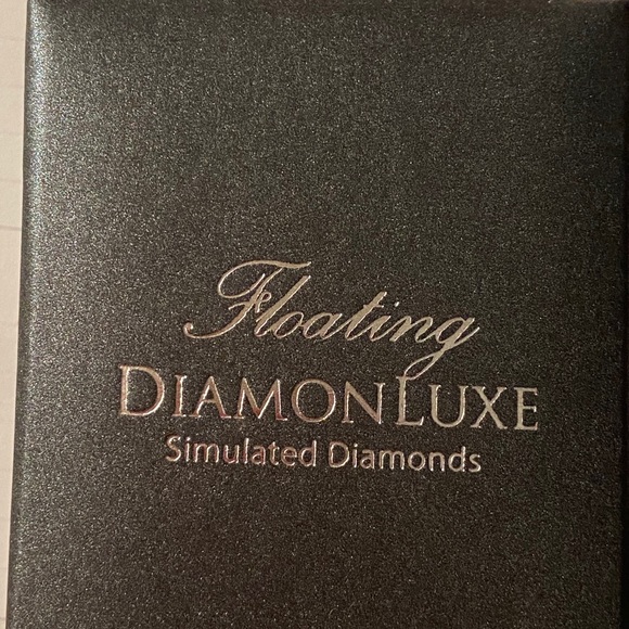 Necklace - Picture 2 of 2